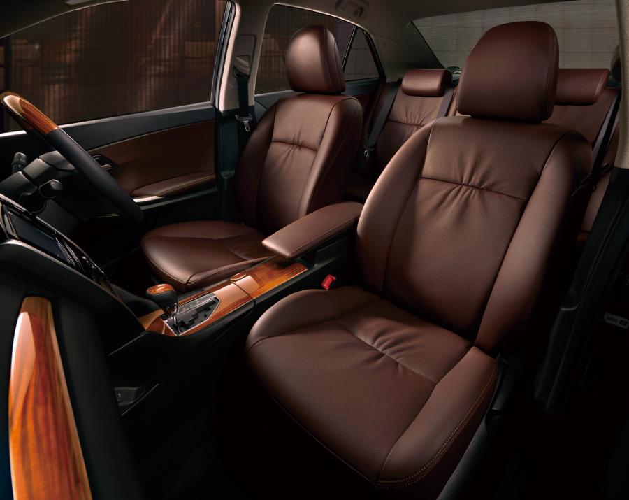 Интерьер Toyota Allion 2016 года  (фото 3 из 5)